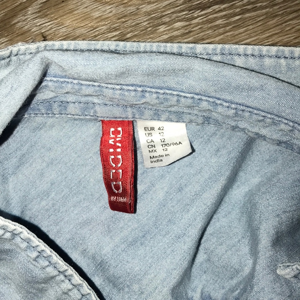H&M denim button down - Picture 2 of 2